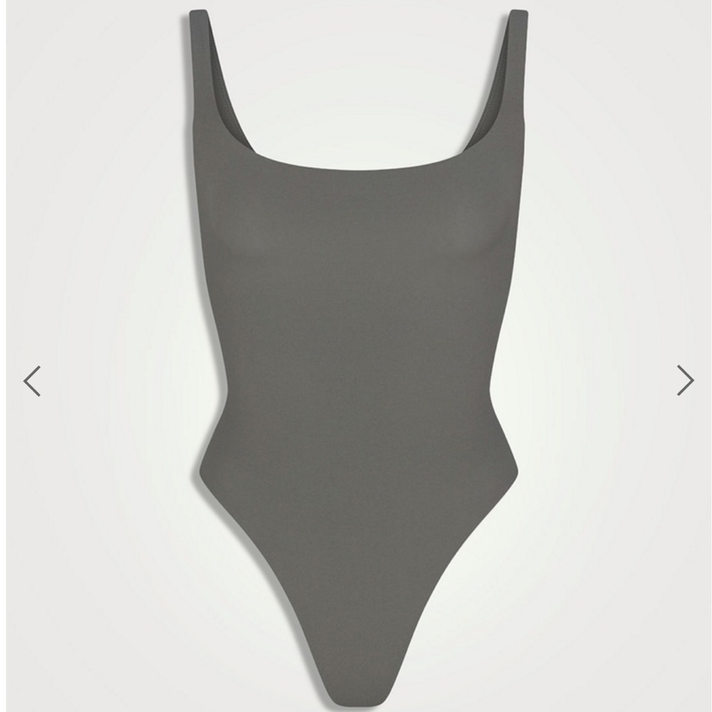 Skims fits everybody square neck bodysuit in green/grey